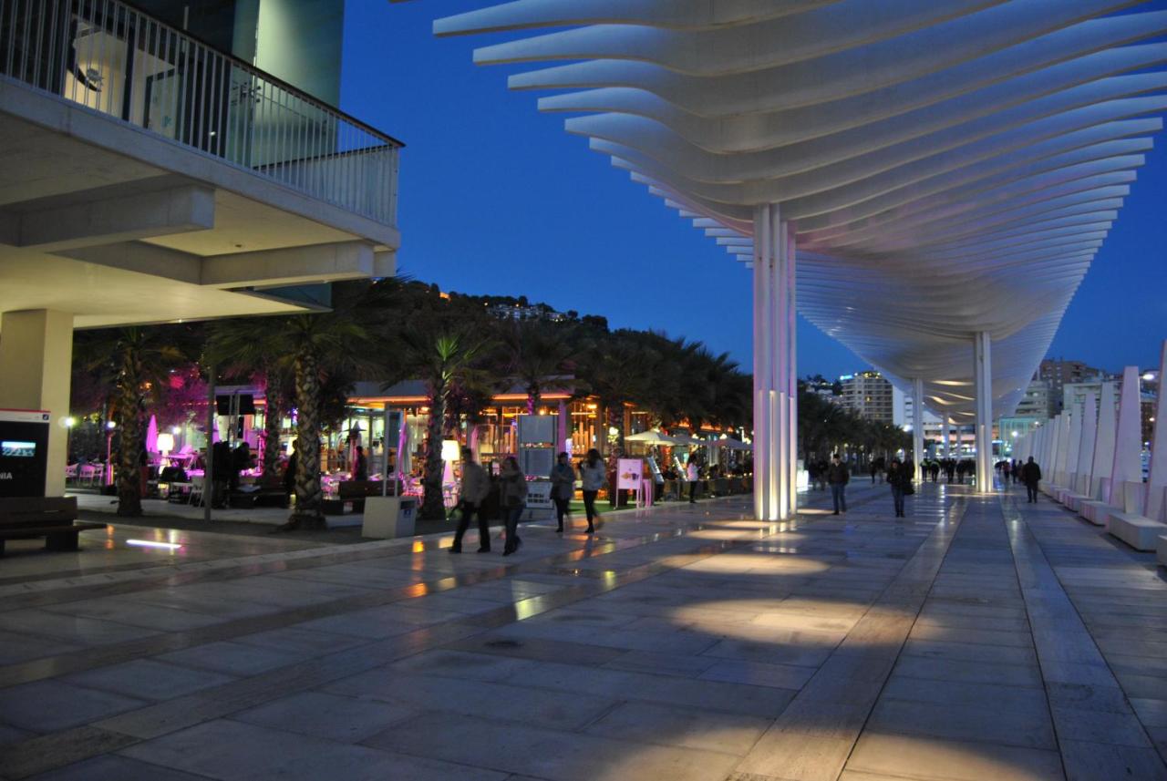 Malaga Center Flat Holidays Paseo de Reding - B&B Málaga