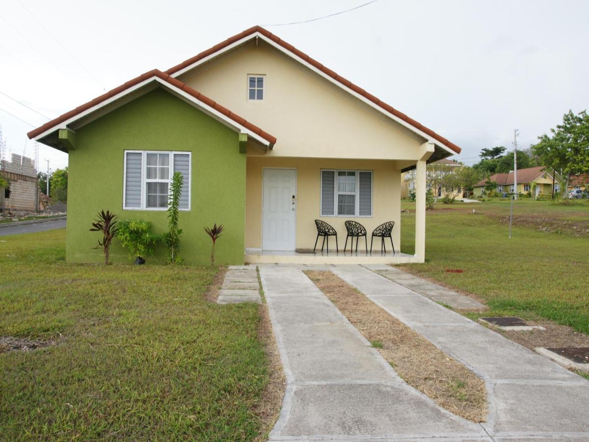 Jamnick Vacation Rentals - Richmond, St Ann, Jamaica - B&B