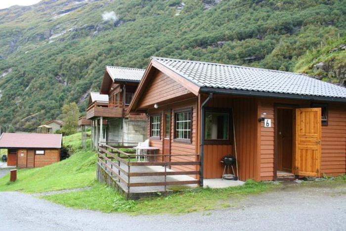Solhaug Fjordcamping - B&B Geiranger