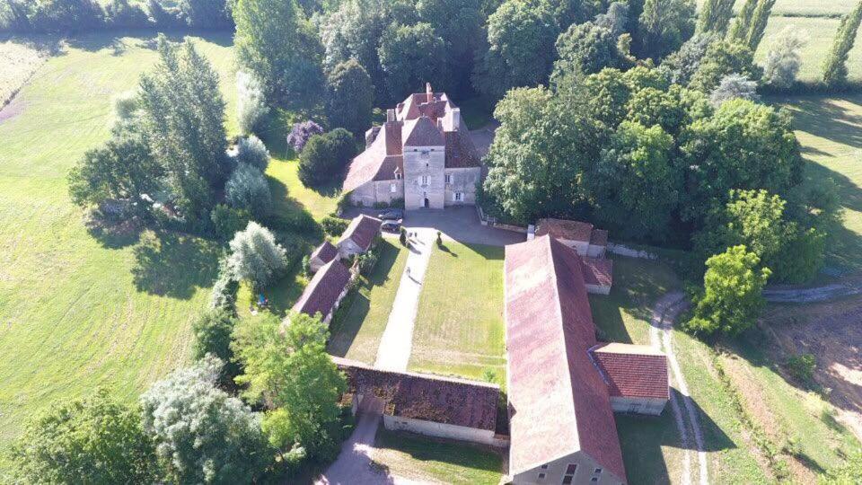 B&B Treteau - Chateau de Vesset - Bed and Breakfast Treteau