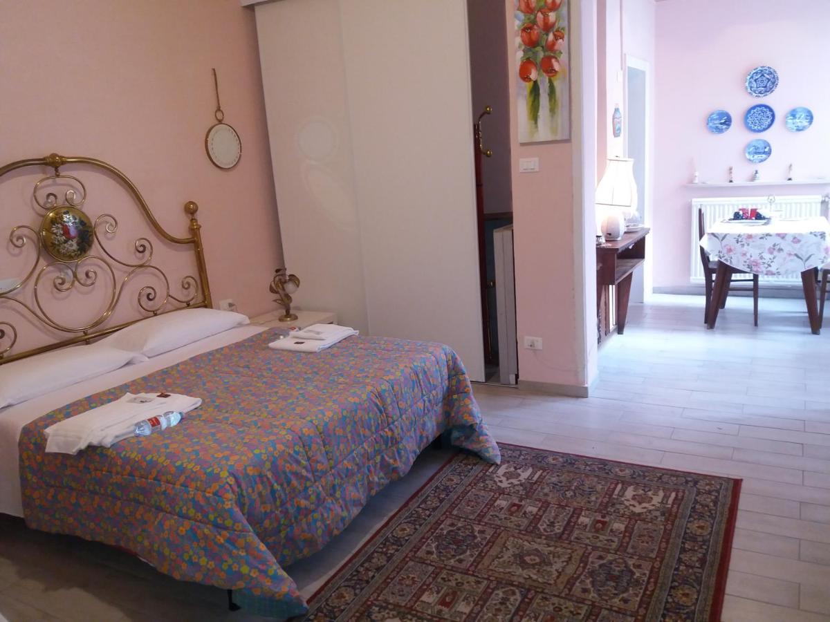 Standard Double Room with Private Bathroom