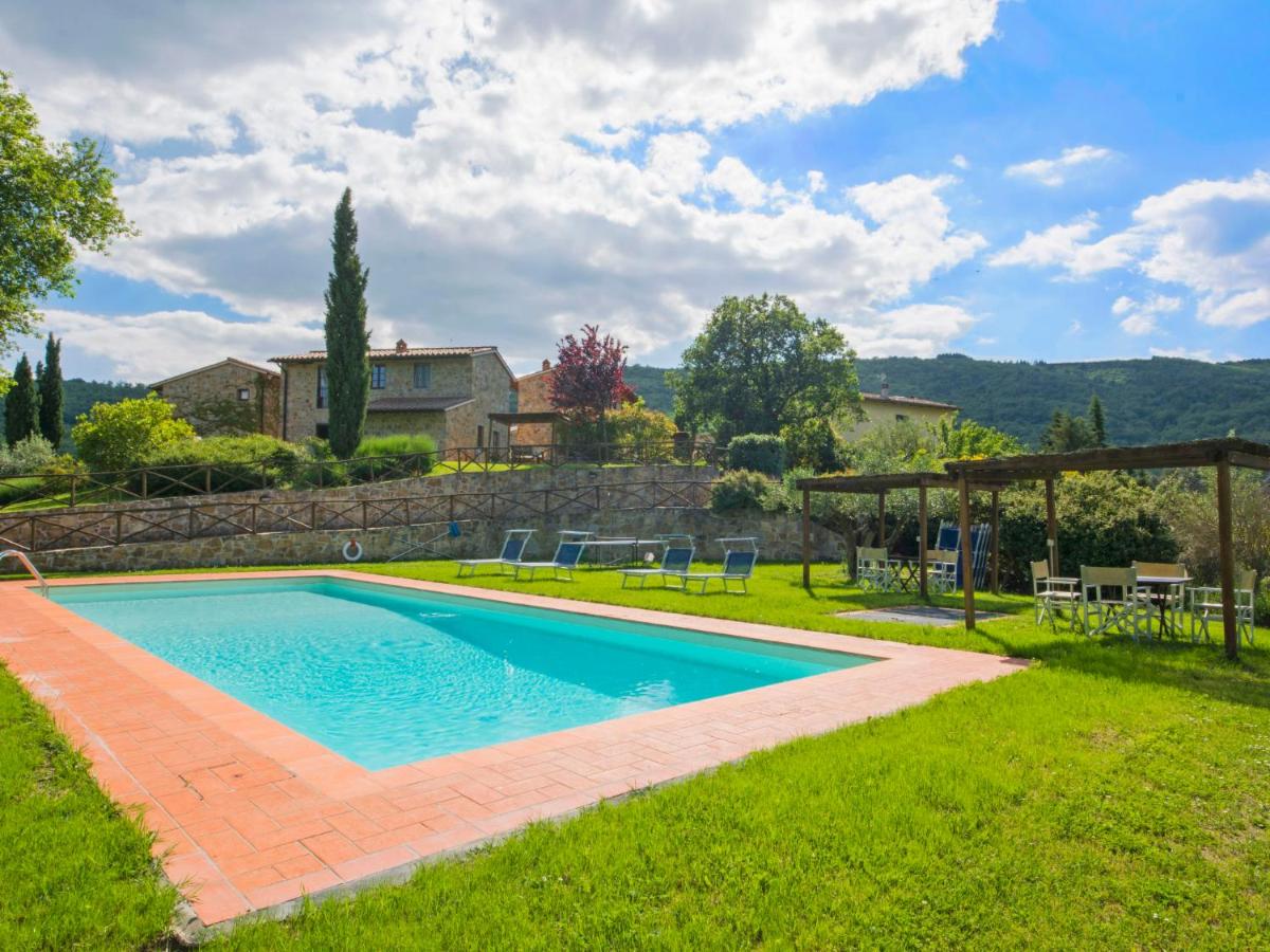 B&B Lucolena in Chianti - Holiday Home La Corte by Interhome - Bed and Breakfast Lucolena in Chianti