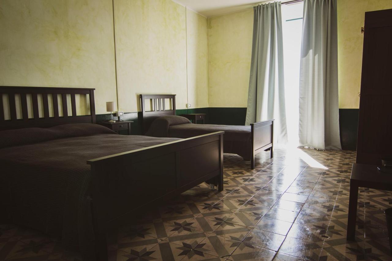 Camera Tripla Deluxe con Vista Mare