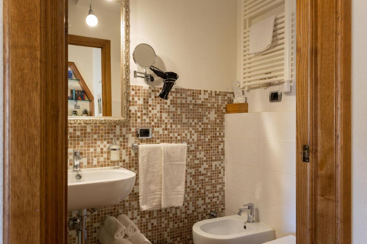 Camera Matrimoniale con Bagno Privato