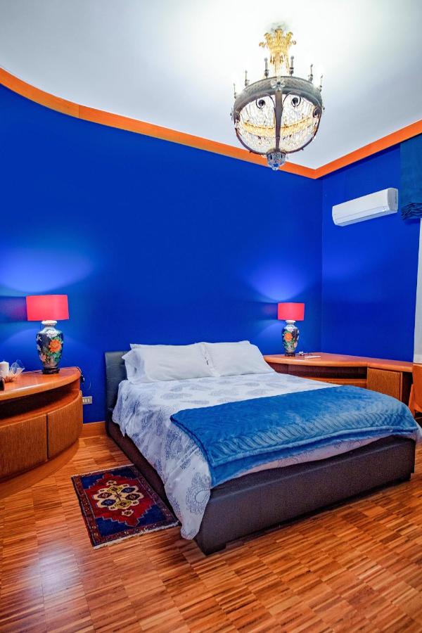 Deluxe Room (2 Adults + 1 Child)