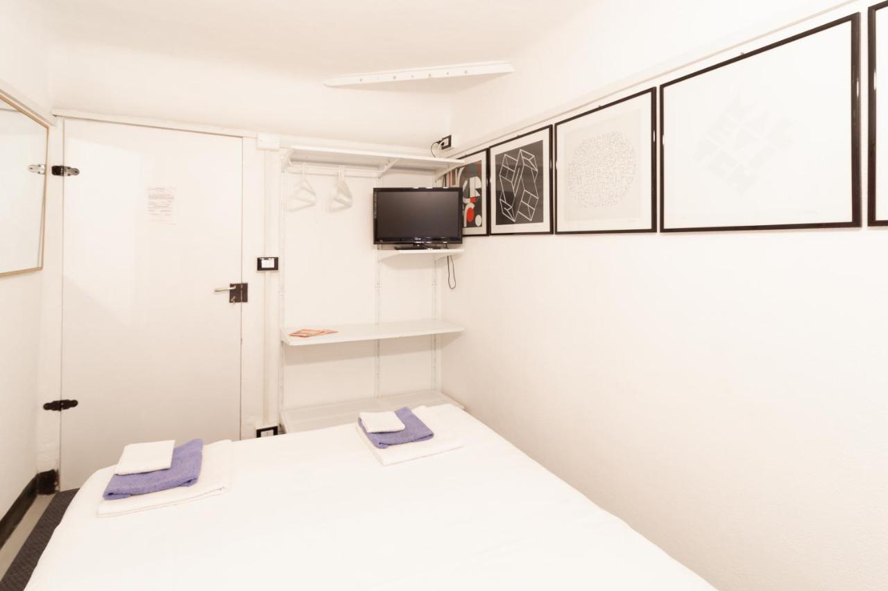 Doppel- oder Zweibettzimmer