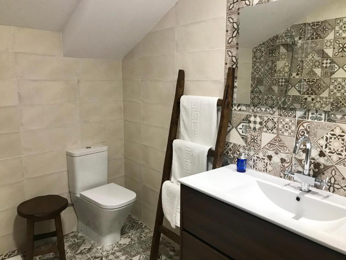 Tweepersoonskamer met Gedeelde Badkamer