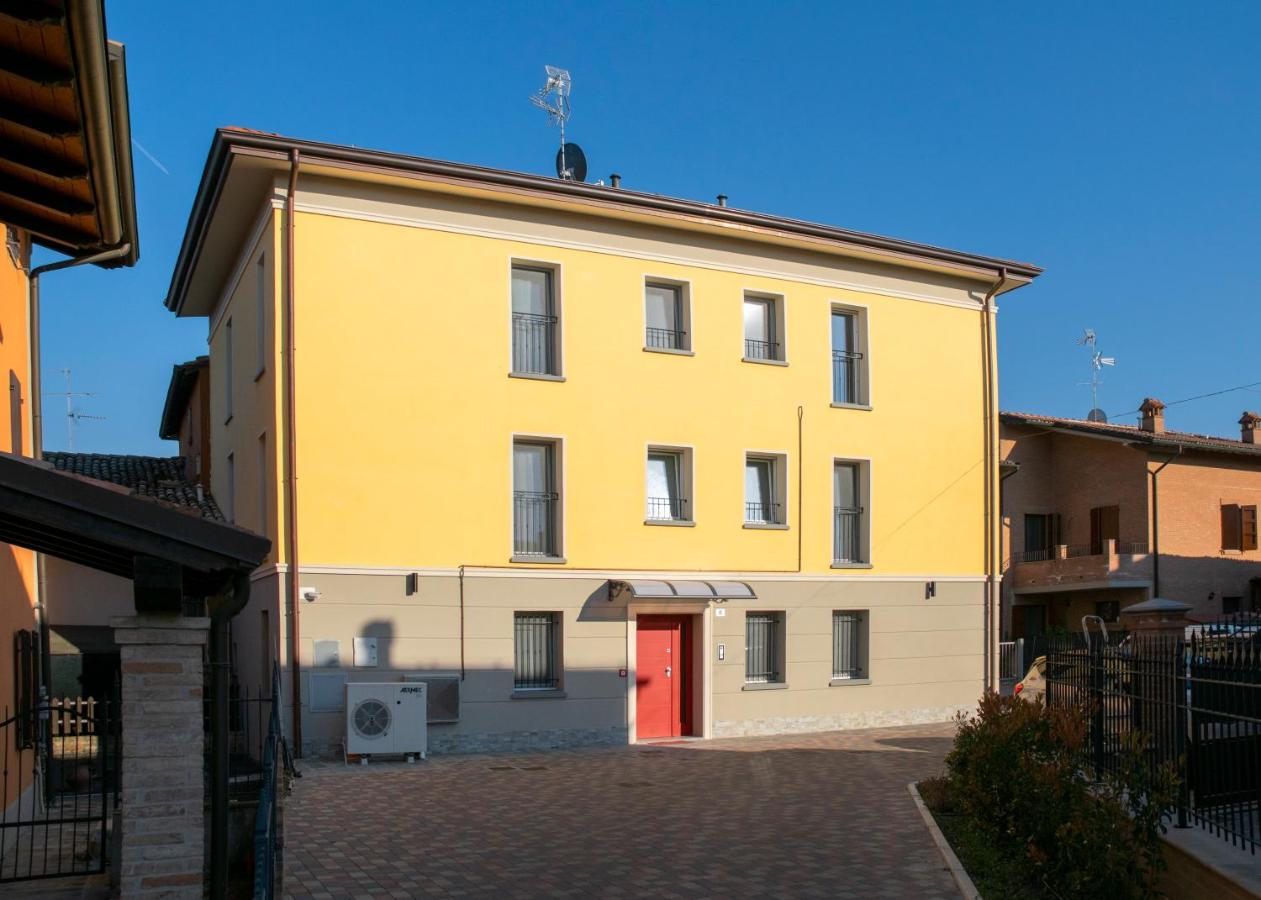 RED ONE - B&B