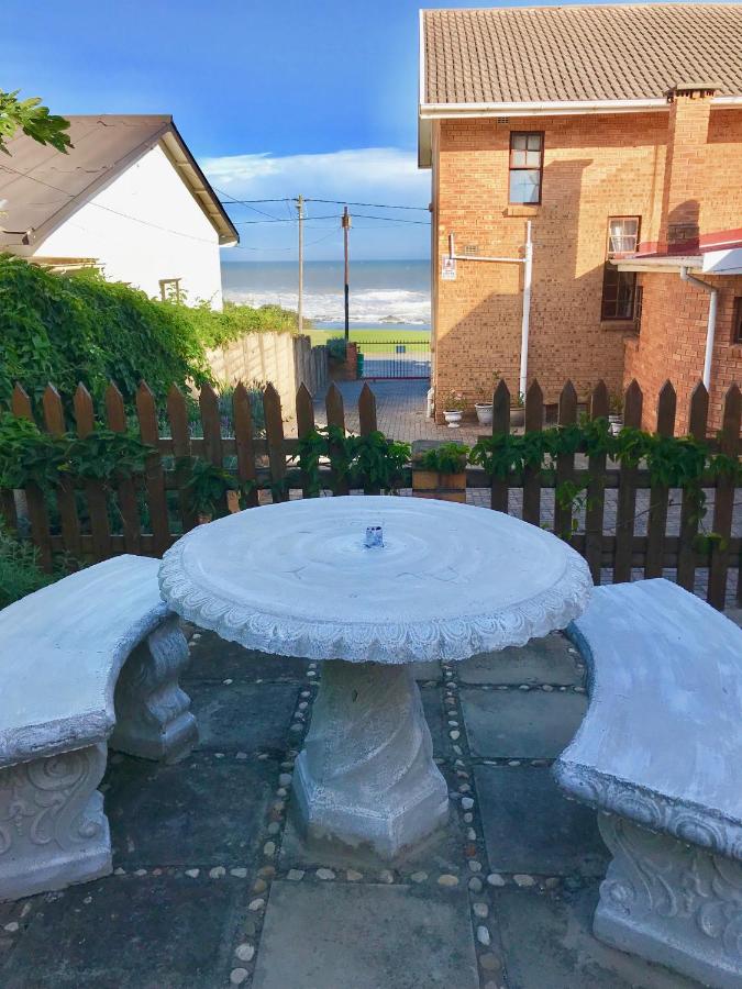 Charming Seaside Cottage - B&B East London