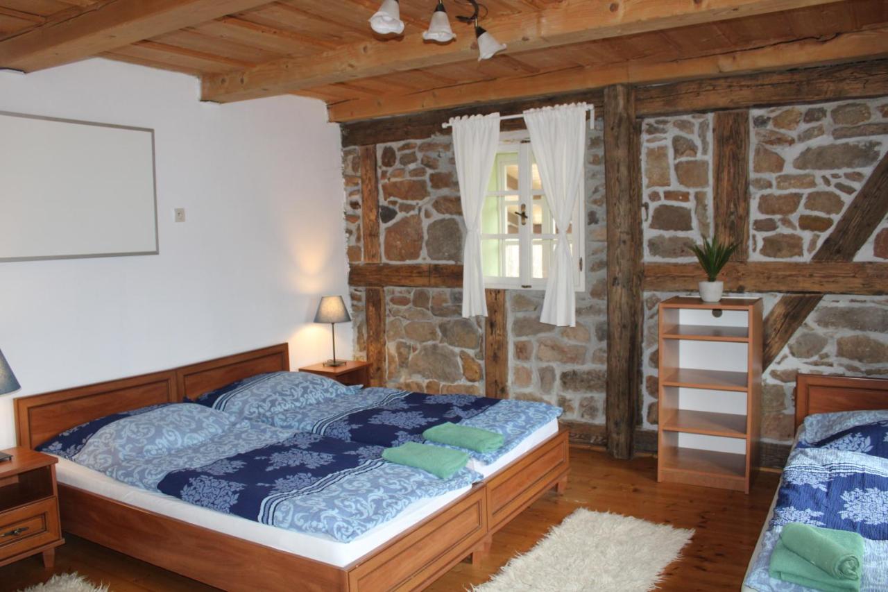 B&B Loket - Penzion Modrý Svět - Bed and Breakfast Loket