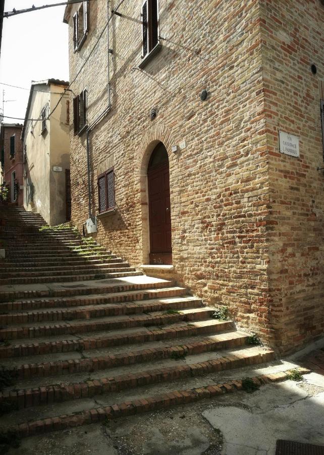 Il nido della rondine, appartamento nel borgo medievale - B&B