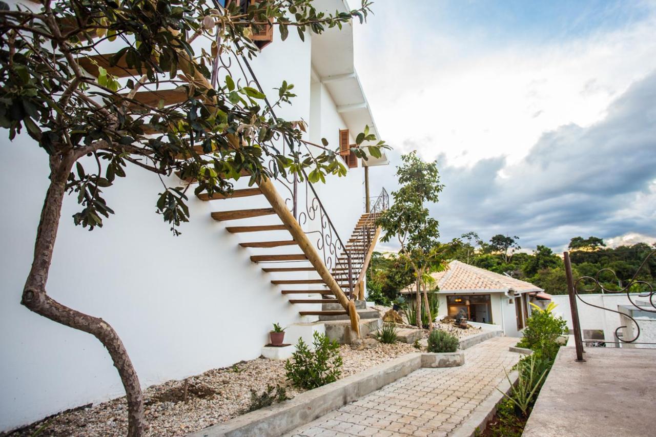 Vilarejo Guesthouse - Silêncio e Aconchego - Bed and Breakfast