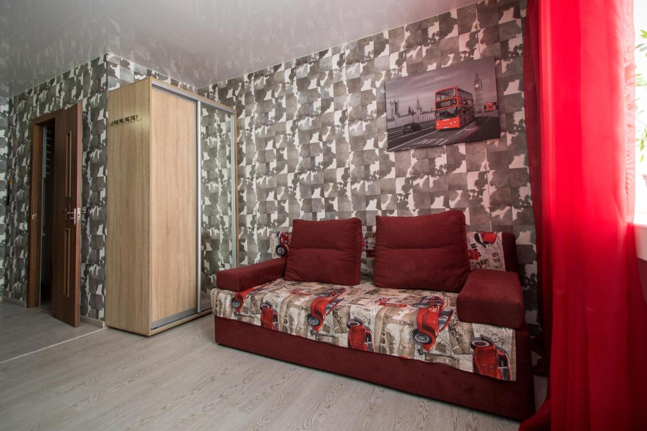 Апартаменты-студия на пр Науки,Мечникова - B&B