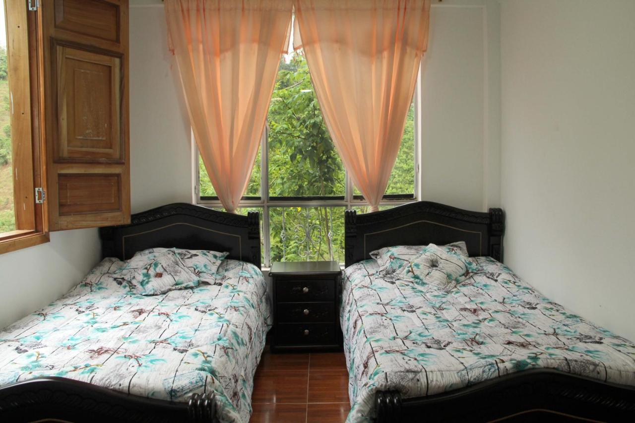 Chambre Quadruple avec Salle de Bains Privative