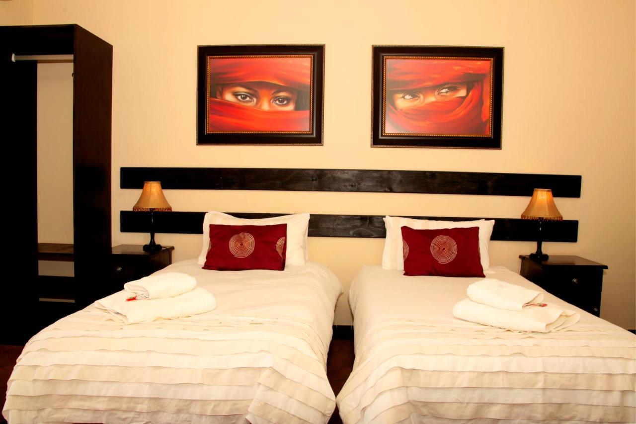 Standard Twin Room with Sofa