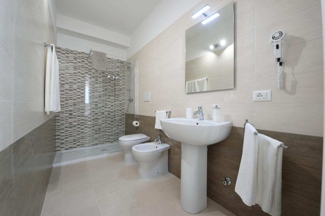 Double or Twin Room with Private Bathroom