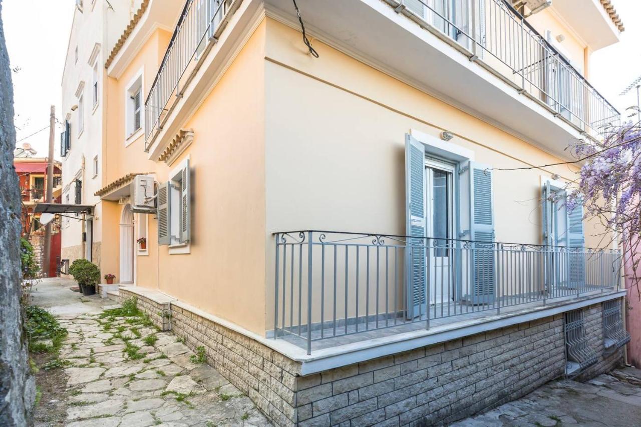 Spacious Maisonette - Roof Top View of Corfu Port - Chambres d’hôtes Mantoúki