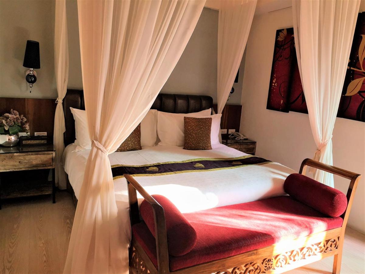 Queen Room with Balcony