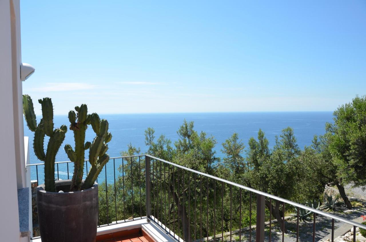 Villa Ca' Bianca - B&B Finale Ligure