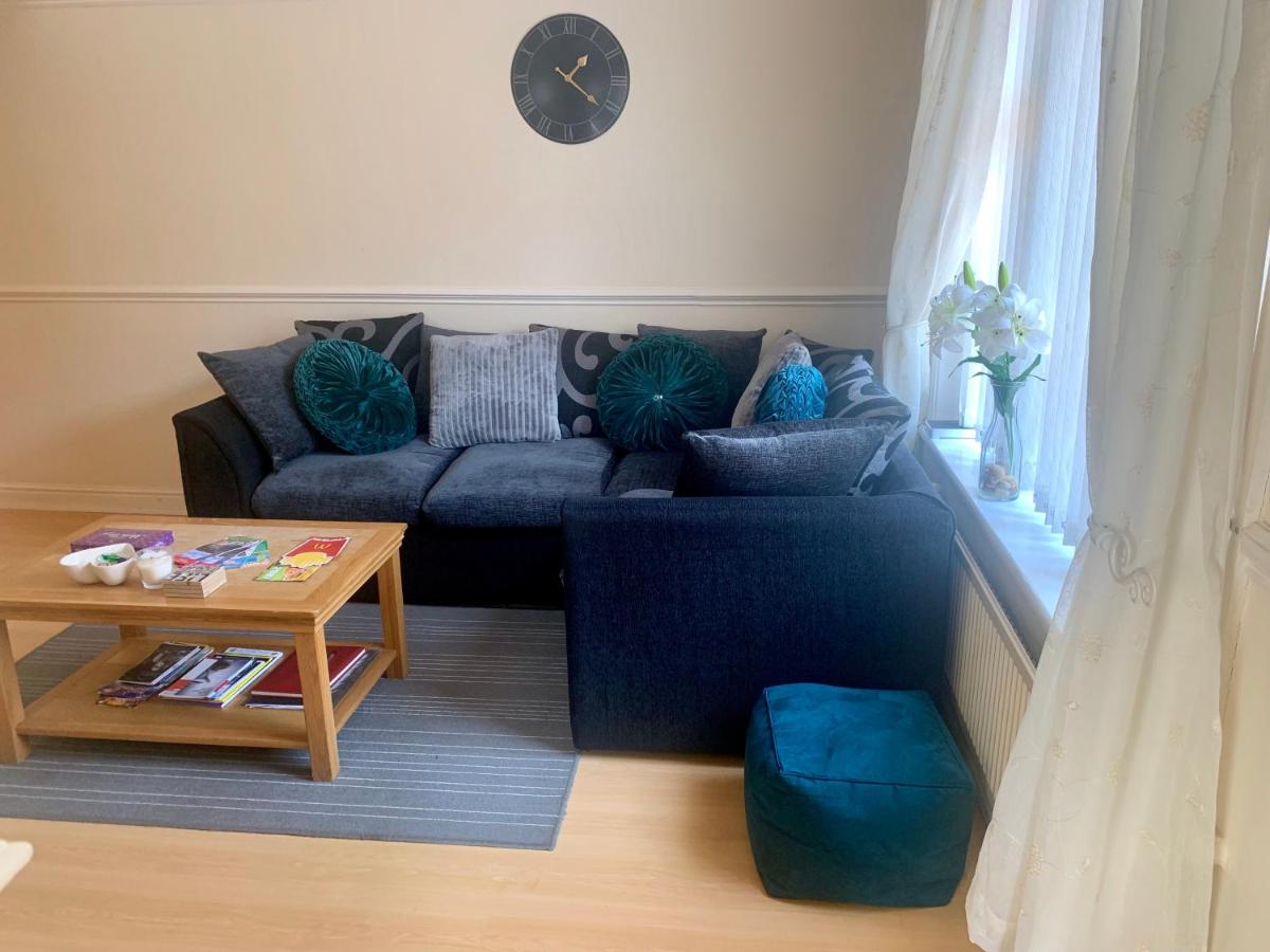 Be My Guest Liverpool - Ground Floor Apartment with Parking - Ferienwohnung Liverpool