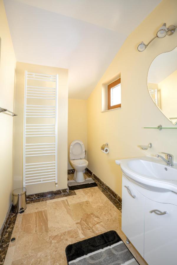 Twin Room with Bathroom