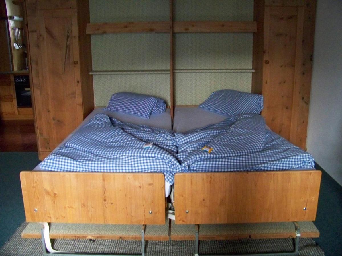 Studio with Bathtub