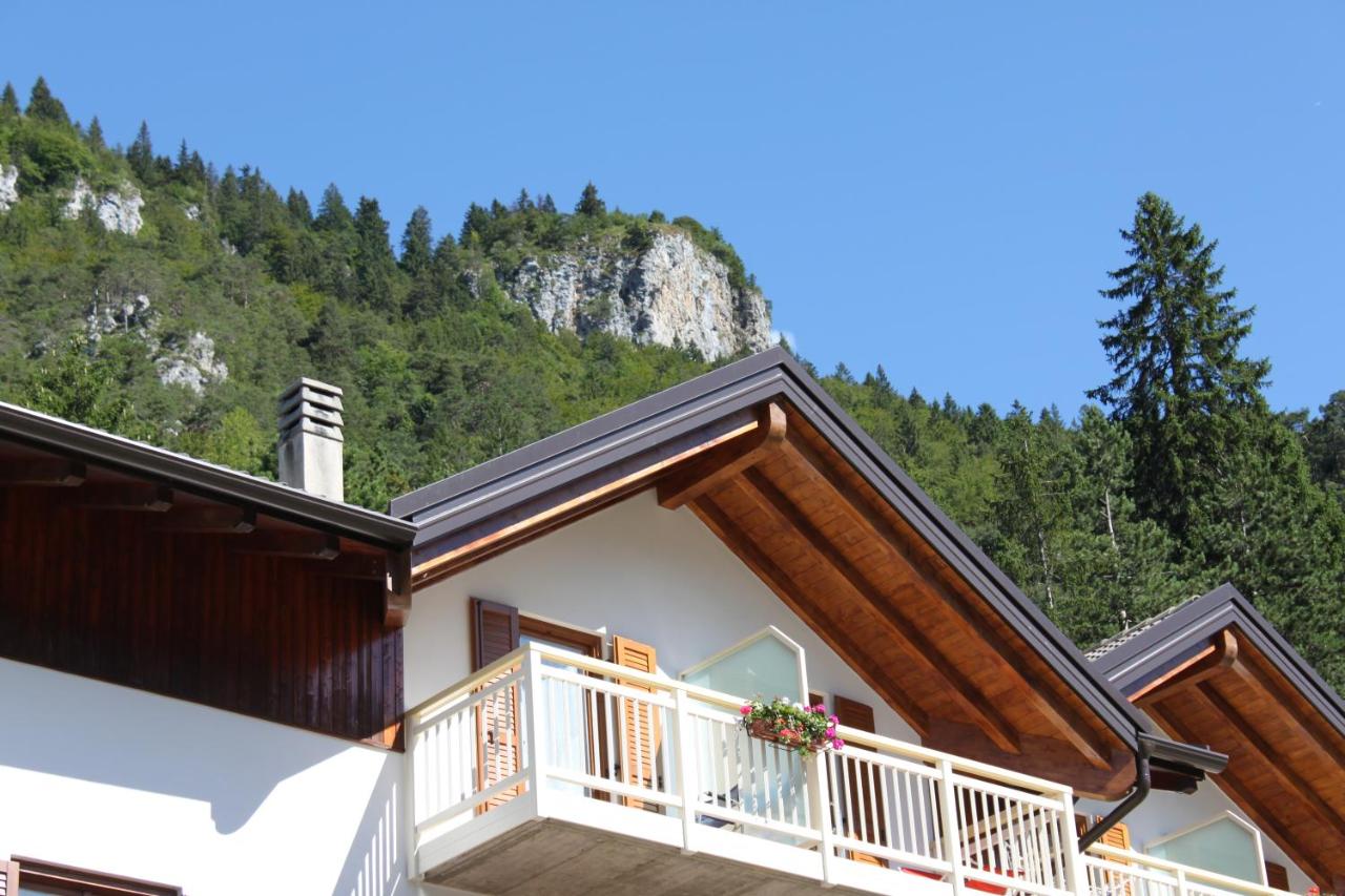 Appartamento con 1 Camera da Letto, Balcone e Vista Lago