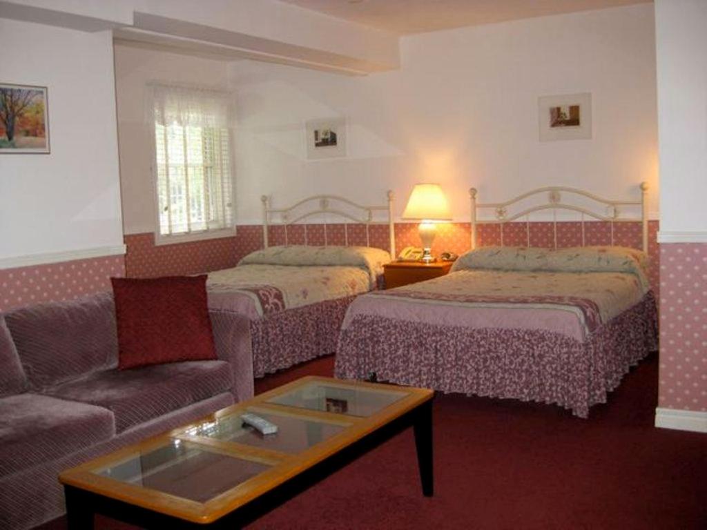 Superior Double Room with Two Double Beds