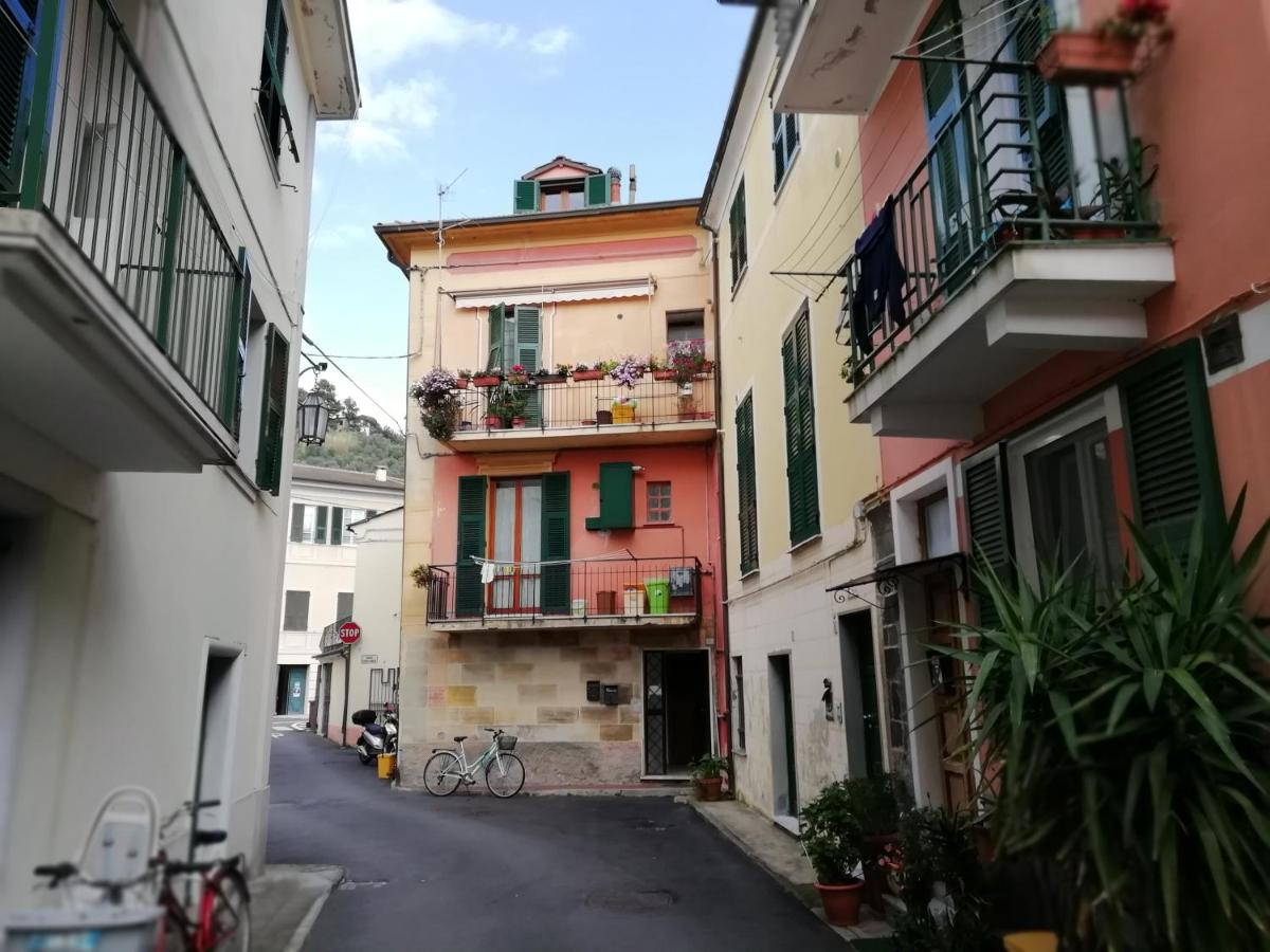 DELIZIOSO ATTICO CON AMPIO TERRAZZO e GARAGE A DUE PASSI DAL MARE e DALLE CINQUETERRE LT-0485 - B&B