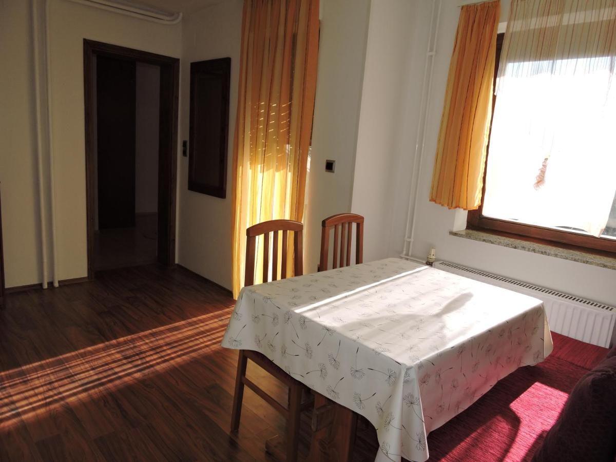 Appartamento con 2 Camere da Letto