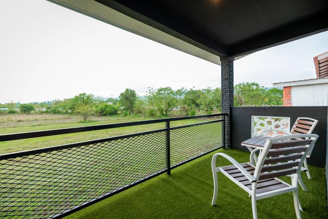 The Luxury Villa -Private Pool- - Bed and Breakfast