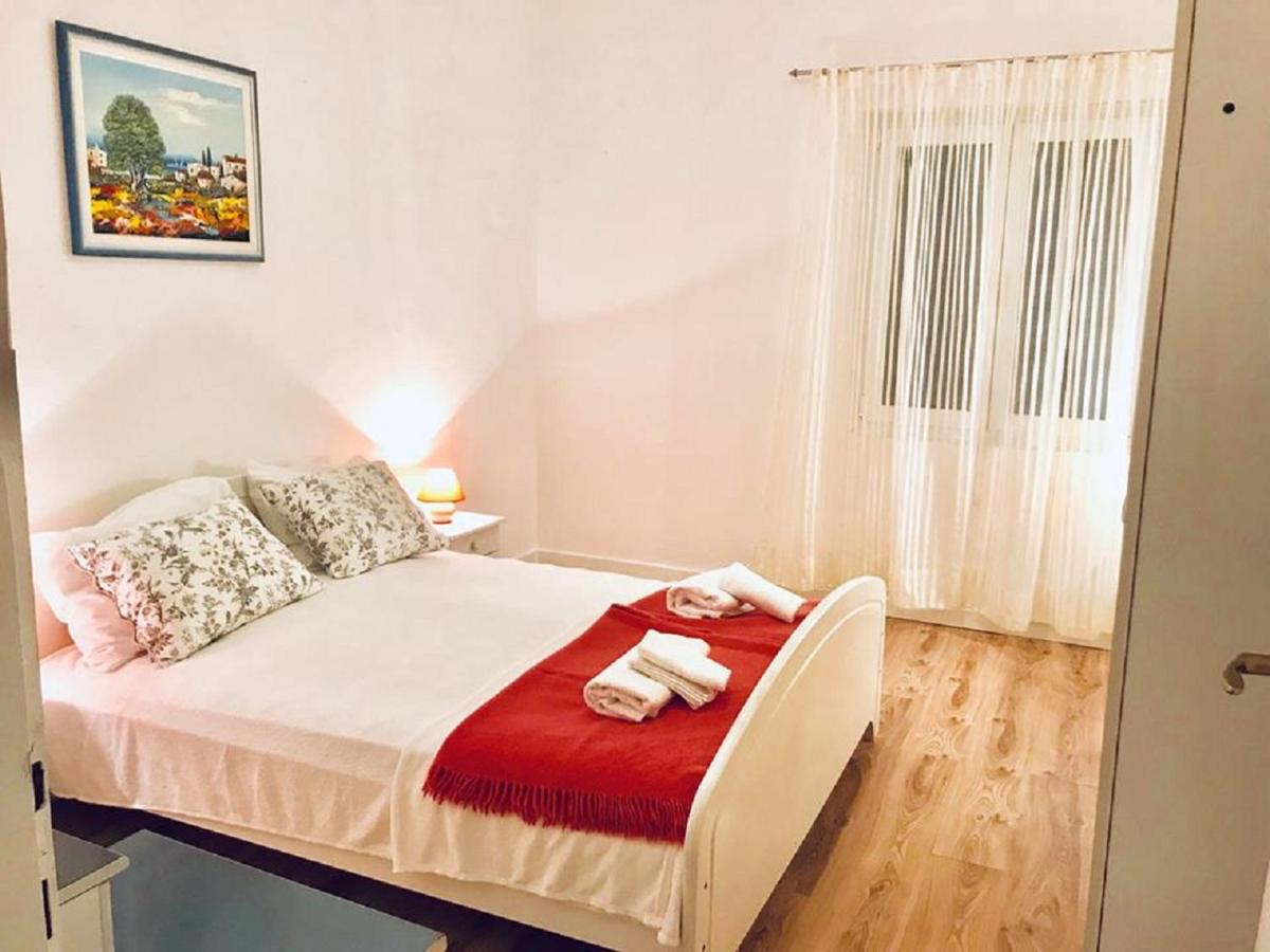 Studio Apartment with Sea View