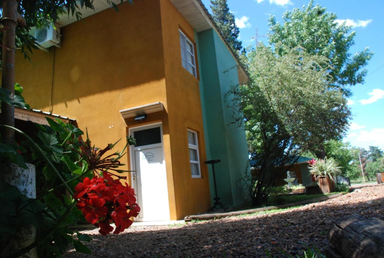 Complejo Lapachos De Colon - B&B Colón
