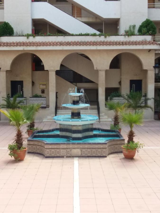 Bonito Apartamento con varias piscinas - B&B Salou