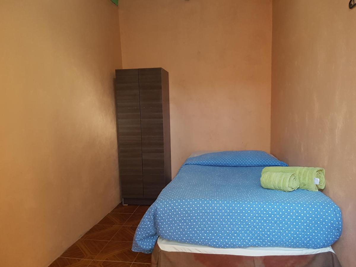 Habitación Individual con baño compartido
