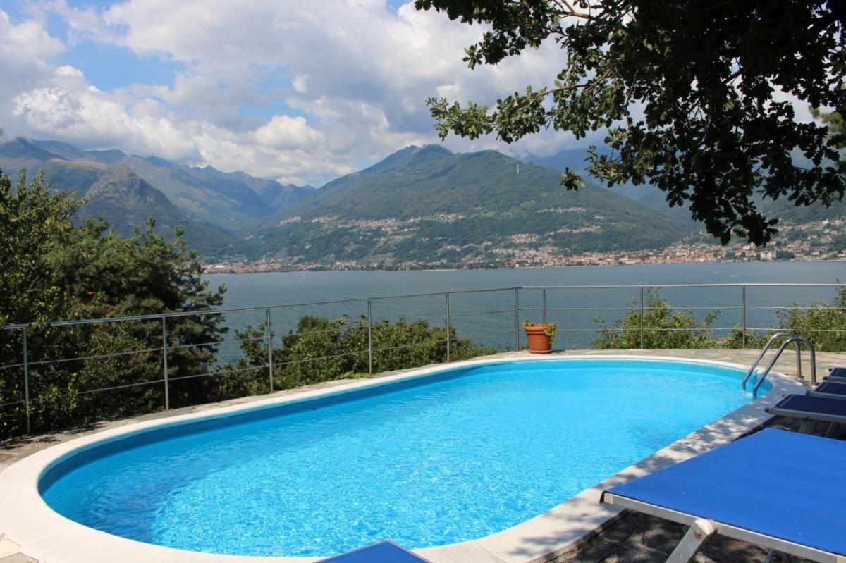 B&B Colico - Villa Erica con piscina privata sul lago di Como - Bed and Breakfast Colico