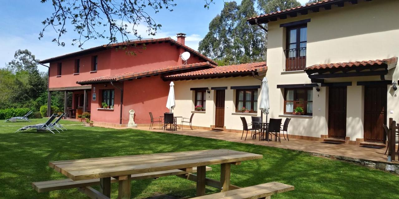 Apartamentos Rurales La Fuente de Báscones - B&B