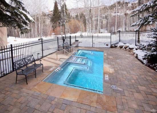 Townsend Place Ski In Ski Out Access - B&B
