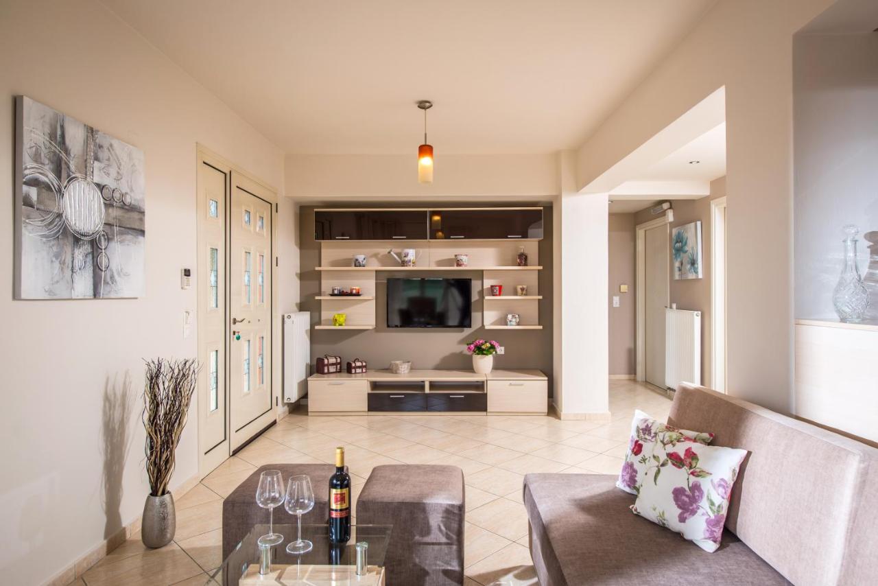 Sunshine Koutouloufari - B&B