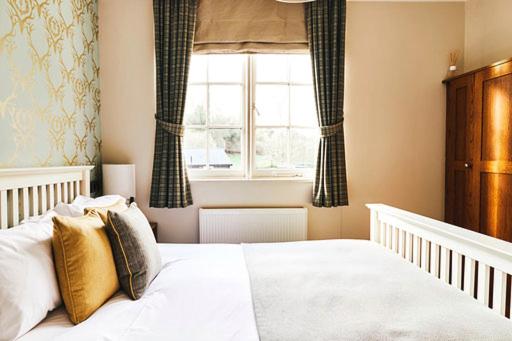 B&B Godalming - The Stag on the River - Bed and Breakfast Godalming