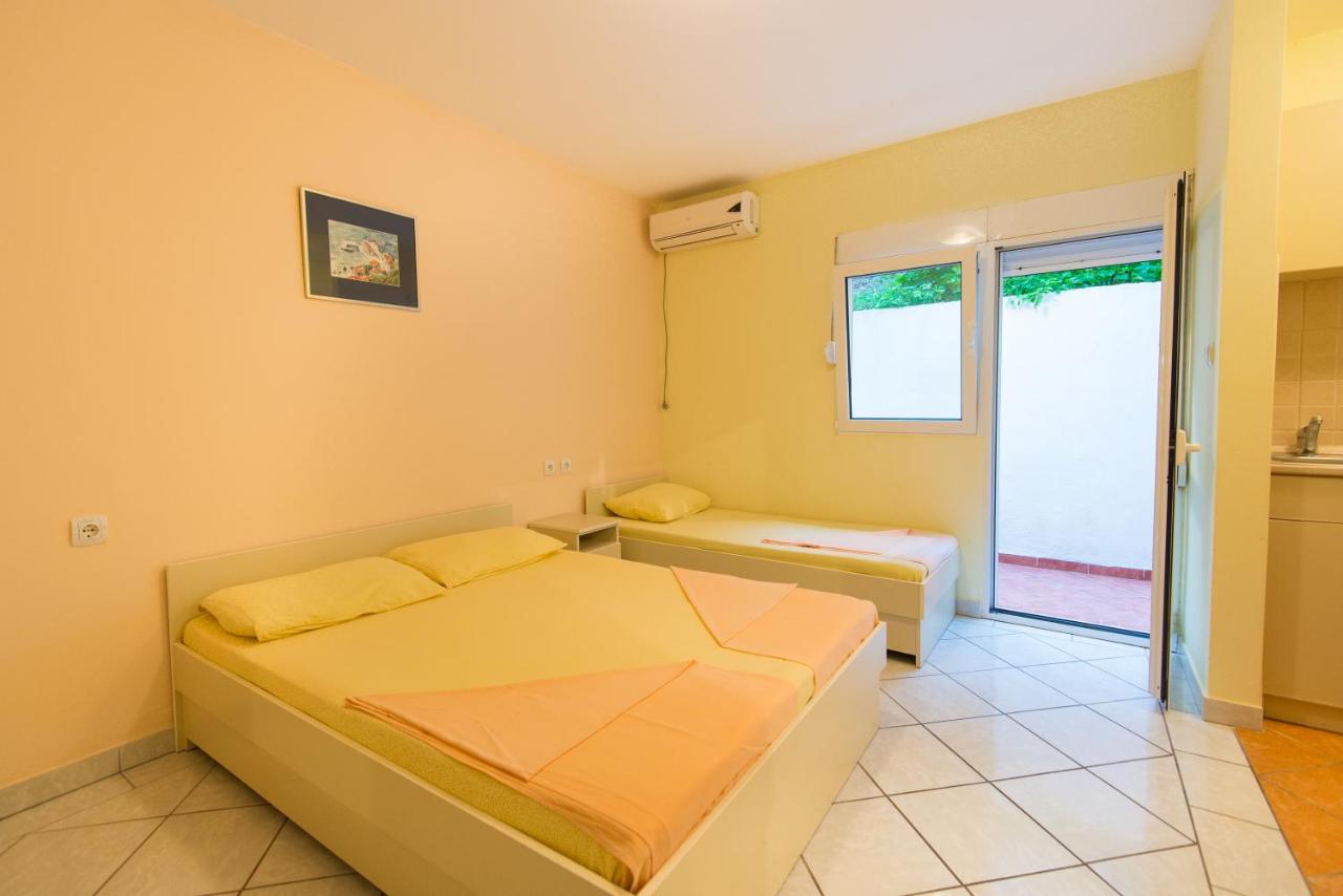 Standaard Driepersoonsstudio