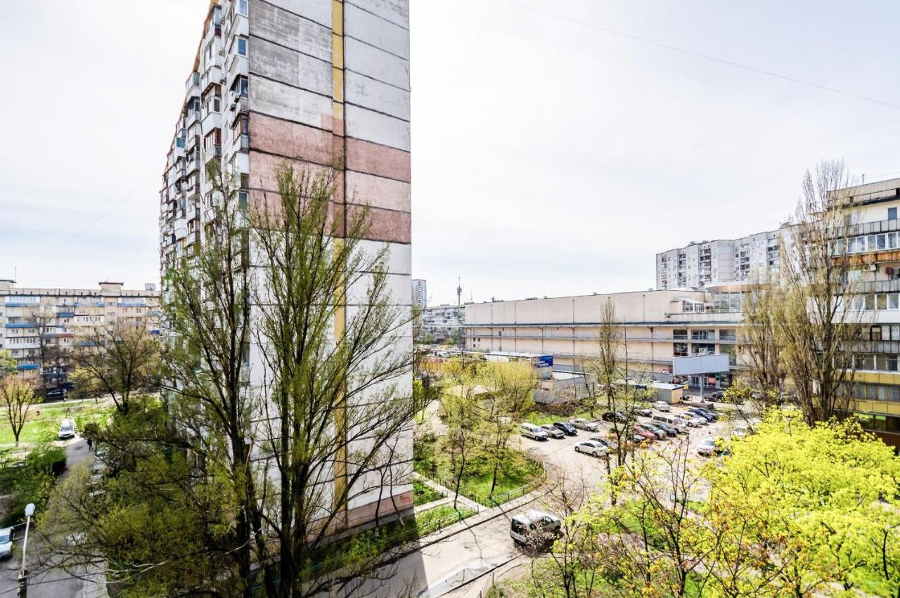 ARTAL Apartment on Obolonsky avenue 16a - B&B Kyiv