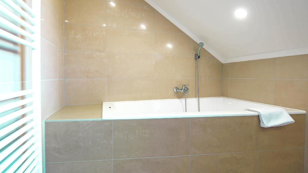 Appartamento con 2 Camere da Letto e Terrazza