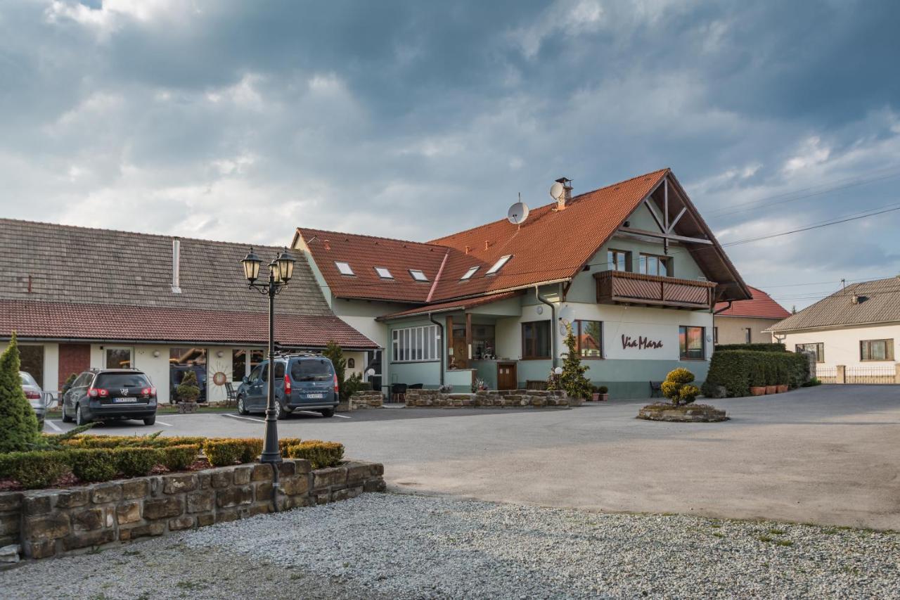 Penzion Via Mara - B&B
