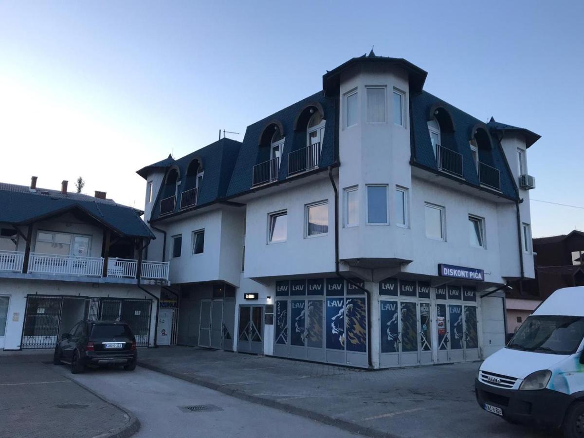Grande Plus Apartment Dzungla - Ferienwohnung