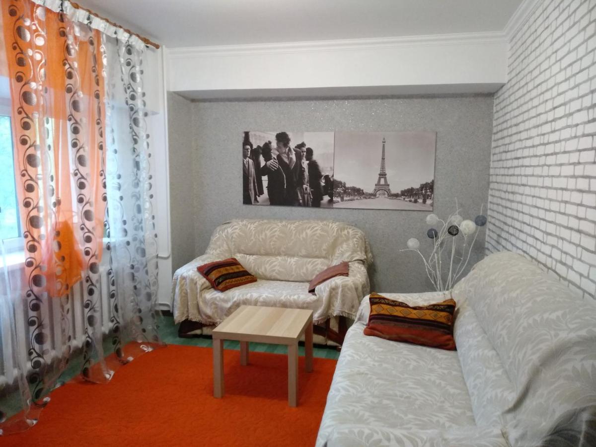 B&B Almaty - Apartments on Samal 1 - Bed and Breakfast Almaty