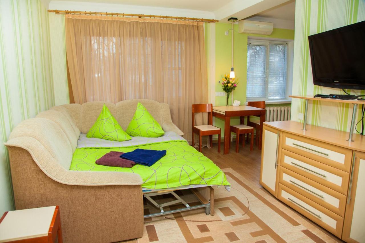 B&B Zaporijjia - Semi-luxury Apartment on Nezalezhnoi Ukrаiny 65-B near Intourist Hotel - Bed and Breakfast Zaporijjia