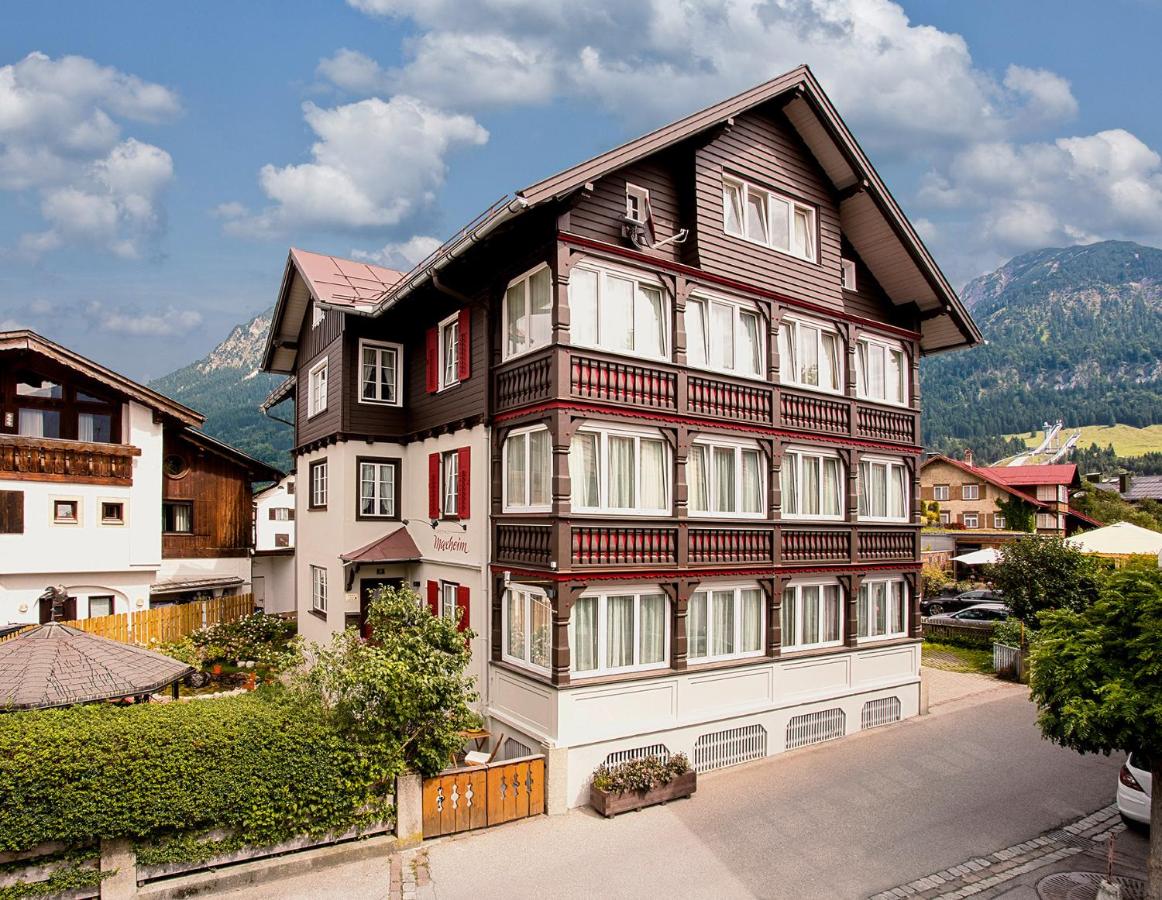 B&B Oberstdorf - Gästehaus Maxheim - Bed and Breakfast Oberstdorf