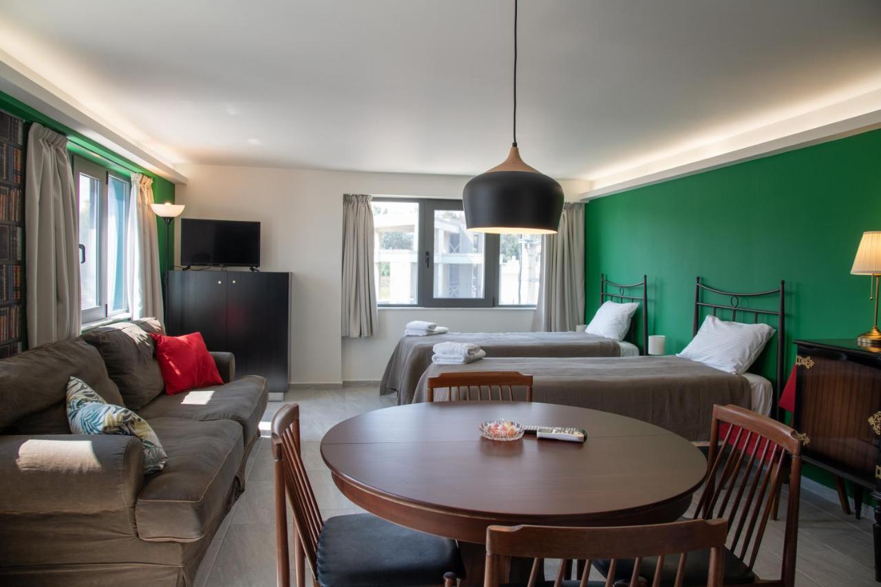 Studio Apartment