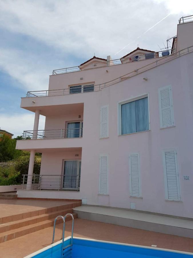 Apartment Kate Slatine - Ferienwohnung Slatine